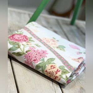 April Cornell Floral Tablecloth. Border | Shabby Chic | Oblong | 6-8 People